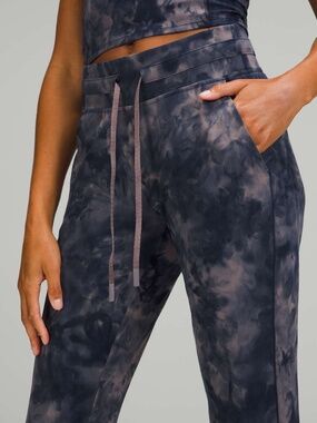 Lululemon Ready to Rulu Joggers in Diamond Dye Lunar Rock True Navy 4